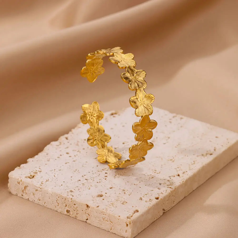 Flower Bangle | ZURI