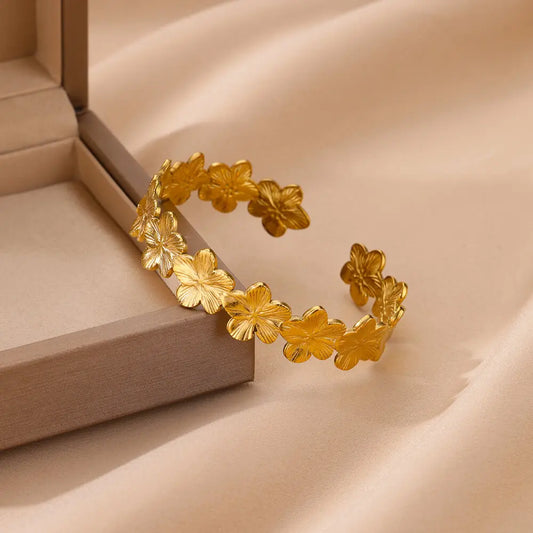 Flower Bangle | ZURI
