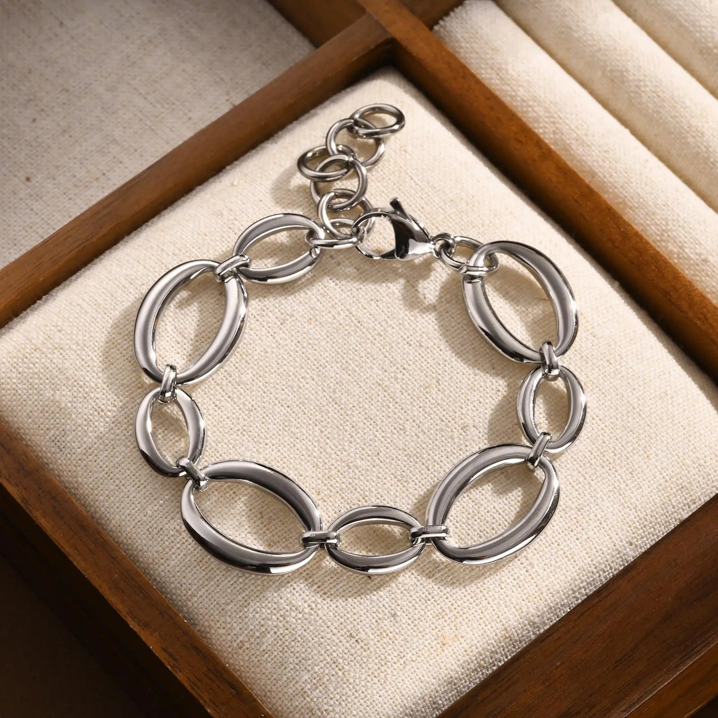 Hoop Bracelet | ELIN
