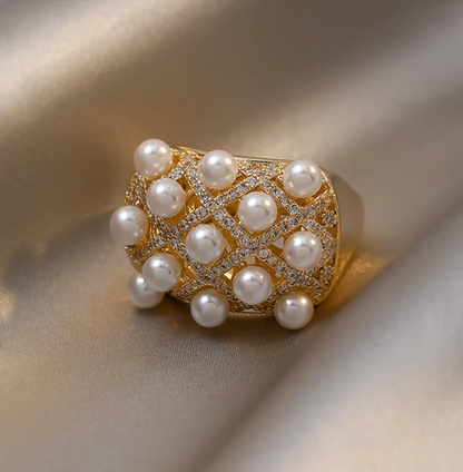 Vintage Pearl ring | DOME