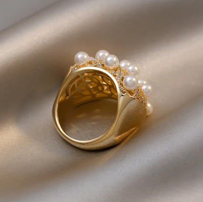 Vintage Pearl ring | DOME