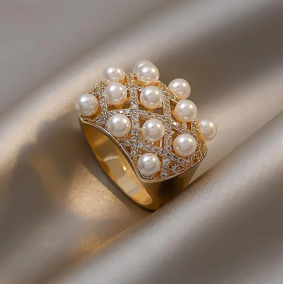 Vintage Pearl ring | DOME