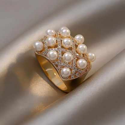 Vintage Pearl ring | DOME