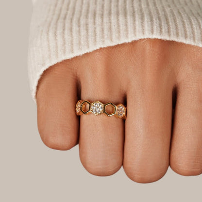 Honeycomb Ring | LUNAYA