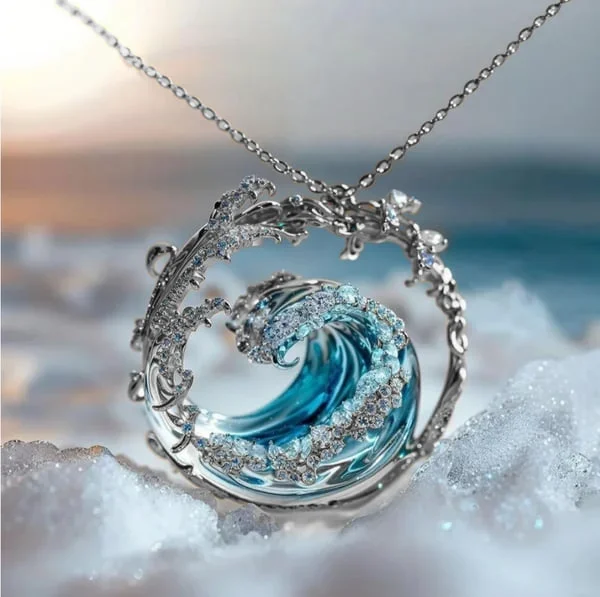 Ocean's Necklace | AURORA